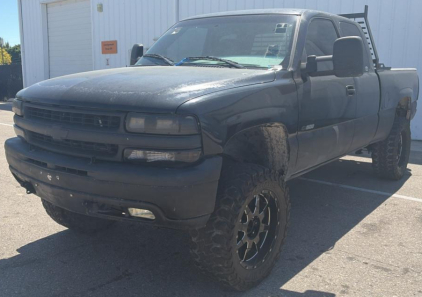 2000 CHEVROLET SILVERADO 1500 - 4X4!