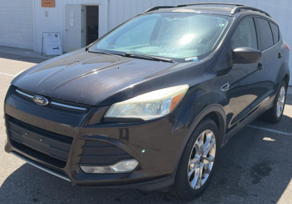 2013 FORD ESCAPE SE - 4X4!