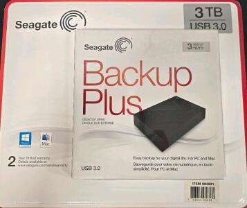Seagate Backup Plus 3TB Desktop External Hard Drive, USB 3.0, Windows/Mac Compatible, Black
