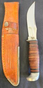 Case XX 323-5 USA Fixed-Blade Hunting Knife, 5" Stainless Blade, Leather Sheath, c. 1965&ndash;1989