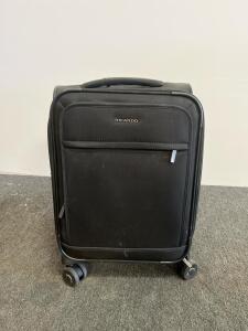Ricardo Montecito 2.0 Softside Carry-On Spinner with USB & Packing Cubes, Black