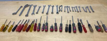 Mixed 44-Piece Hand Tool Set: Wrenches (1/4"&ndash;3/4") and Phillips/Flathead Screwdrivers