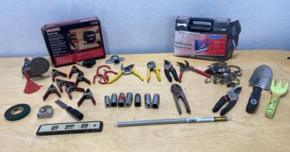 Craftsman 3.0A Sabre Saw 17230, ETFX50 Electric Staple/Nail Gun, Large Assorted Hand Tool Lot