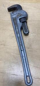 RIDGID 818 Aluminum Heavy Duty Pipe Wrench, 18 Inch, 2.5" Jaw, Made in USA