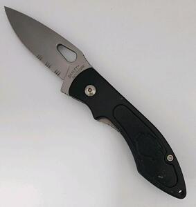 (1) Harley Davidson HD 4-LE Pocket Knife United Cutlery
