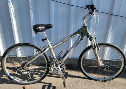 (Beige) 26" Giant Sedona DX Bike