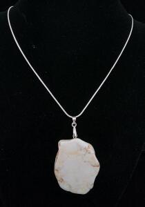 (1) White Buffalo Turquoise 24" Necklace