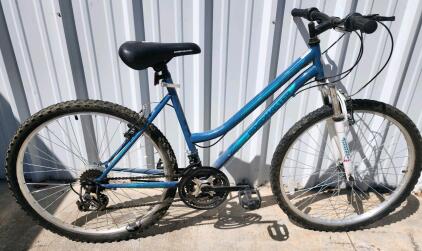 (Blue) 26" Granite Peak Roadmaster Bike