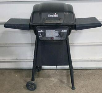 Char-Broil Classic 2-Burner Propane Gas Grill with Side Shelves, Piezo Ignition, 280 sq. in.