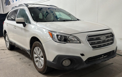 2015 SUBARU OUTBACK - AWD!