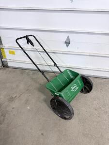 Scotts 1000 Push Broadcast Spreader, Rotary Type, 10" Wheels, 5 Ft. Spread, 5,000 Sq Ft Capacity