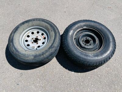 Gladiator ST225/75R15 Trailer Tire & Dunlop P225/75R15 Truck Tire on 15" Steel Wheels, Rusty