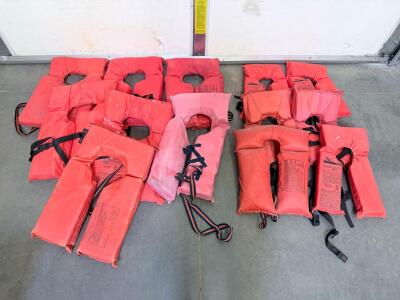 (13) Kent Type II Adult Universal Life Jackets, USCG Approved, Model KF, 15.5 lbs Buoyancy