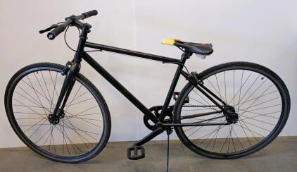 Black Single-Speed Urban Bike, 700c Wheels, Flat Bar, Caliper Brakes, Platform Pedals, Medium Frame