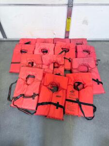 (14) Stearns & Seachoice Adult Universal Type II Life Jackets, USCG Approved
