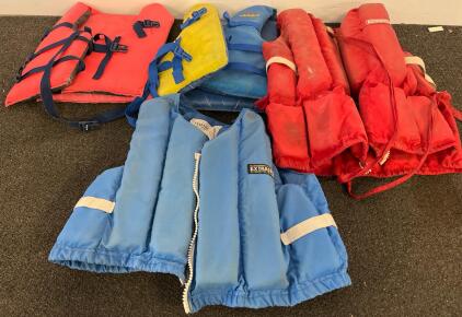 Used Adult Personal Flotation Devices (PFDs) - Extrasport & Stearns, Mixed Colors