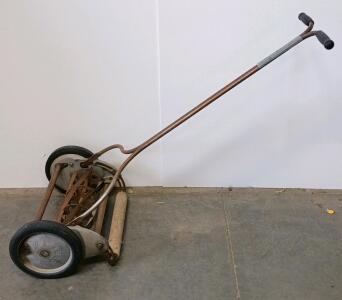 Toro Sport Lawn Manual Reel Mower, 18" Cutting Width, 5-Blade, Vintage USA, Dual Handle