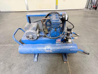 Quincy Portable Electric Air Compressor, 3.5 HP, 15 Gal, Oil-Lubricated, 135 PSI. Tested and Powers Up.