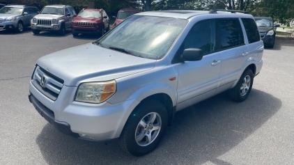 2006 Honda Pilot - Sunroof - Leather - Well Taken Care Of