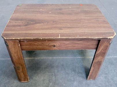 Small Side Table, Wood Grain Laminate, 24"x16"x16", Box Leg, Brown