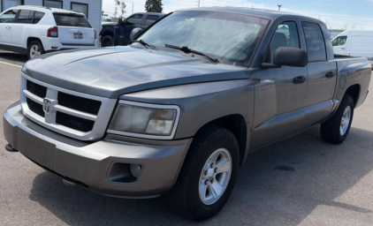 2009 DODGE DAKOTA - 4X4!