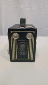 Kodak Brownie Target Six-20 Box Camera, 620 Film, 1946-1952, Art Deco Design