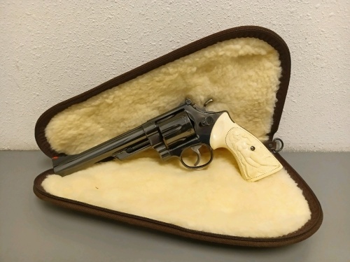 Smith & Wesson Model 29-2 .44mag Revolver -- N427308