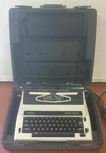 Royal Aristocrat Portable Manual Typewriter with Carrying Case