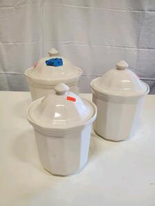 Set of 3 White Ceramic Kitchen Canisters, 70 oz Capacity Each, 9" Height