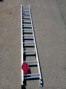 Werner D2224-2 Aluminum Extension Ladder, 24 ft, 225 lb Capacity, Type II, Rope & Pulley