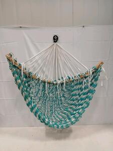 Green and White Rope Hammock Chair with Wooden Spreader Bars, Indoor/Outdoor, Weight Cap 330 lbs<br/><br/>(Sp-18)