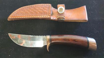 Browning USA Model 3718 Fixed Blade Hunting Knife, 4.5&rdquo; Stainless Blade, Wood Handle, Leather Sheath