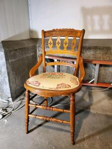 Victorian-Style Carved Wood Accent Chair with Floral Upholstered Seat, Ornate Back, Vintage Design