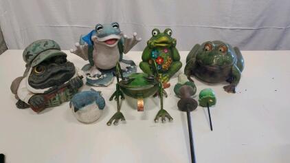 Assorted Lot of 8 Frog and Bird Garden Statues &ndash; Resin and Ceramic, Various Sizes