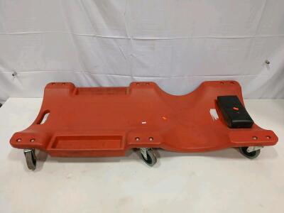 Red Plastic Mechanic's Creeper, 40" x 17.5", 300lb Capacity, 4 Casters, Padded Headrest(Sp-5)