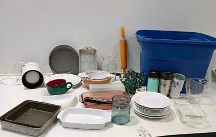 Large Lot Kitchenware & Cookware: Yeti, Pyrex, Plates, Baking Dishes, Lamp, Tote