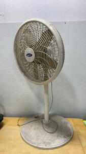 Rolling Mechanic's Stool, Metal Workshop Stool, Lasko 18&rdquo; Pedestal Fan ( Works )