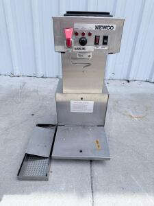 NEWCO KMF Commercial Coffee and Tea Brewer, 120V, 1-3 Gallon Capacity, Stainless, Serial KF00106955
