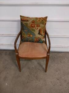 Vintage Wooden Accent Armchair with Pink Damask Upholstery, Removable Decorative Tapestry Pillow