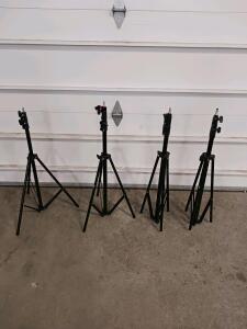 Black Aluminum Light Stand, 9ft Max Height, 22lb Load Capacity