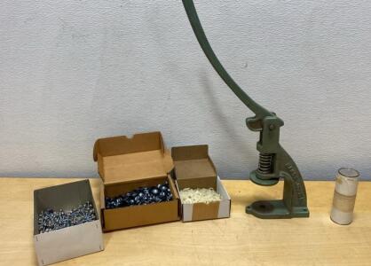 Handy Junior Grommet Press, Table Mount, Incl. Screws, Dome Caps, Washers, Cast Iron Green