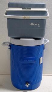 Vintage Gott 8-Quart Chest Cooler & Rubbermaid 5-Gallon Beverage Dispenser with Tap