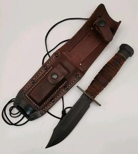 (1) Vintage U.S. Camillus Pilot Survival Knife with Sharpening Stone