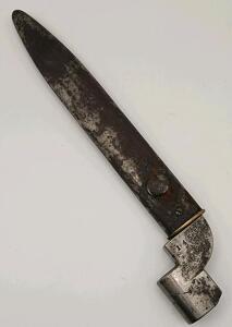 (1) Vintage British No. 9 Mk I Socket Bayonet