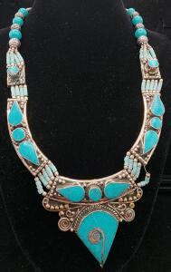 (1) Beautiful Large Natural Turquoise Gemstone Necklace