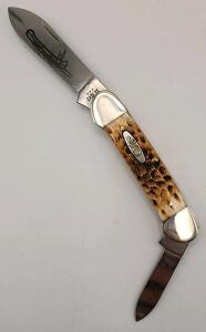 (1) Case XX Amber Bone Peach Seed Jig Canoe Pocket Knife