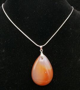(1) 45.15 Ct. Orange Stripes Agate Gemstone .925 Necklace