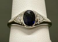 Oval Blue Sapphire 1.38ct and Diamond Accent Ring in White Gold &ndash; Classic Setting, Size 6-1/2