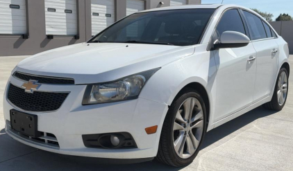 2012 CHEVROLET CRUZE - SUNROOF!