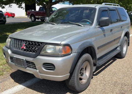 2001 MITSUBISHI MONTERO SPORT - 4X4!